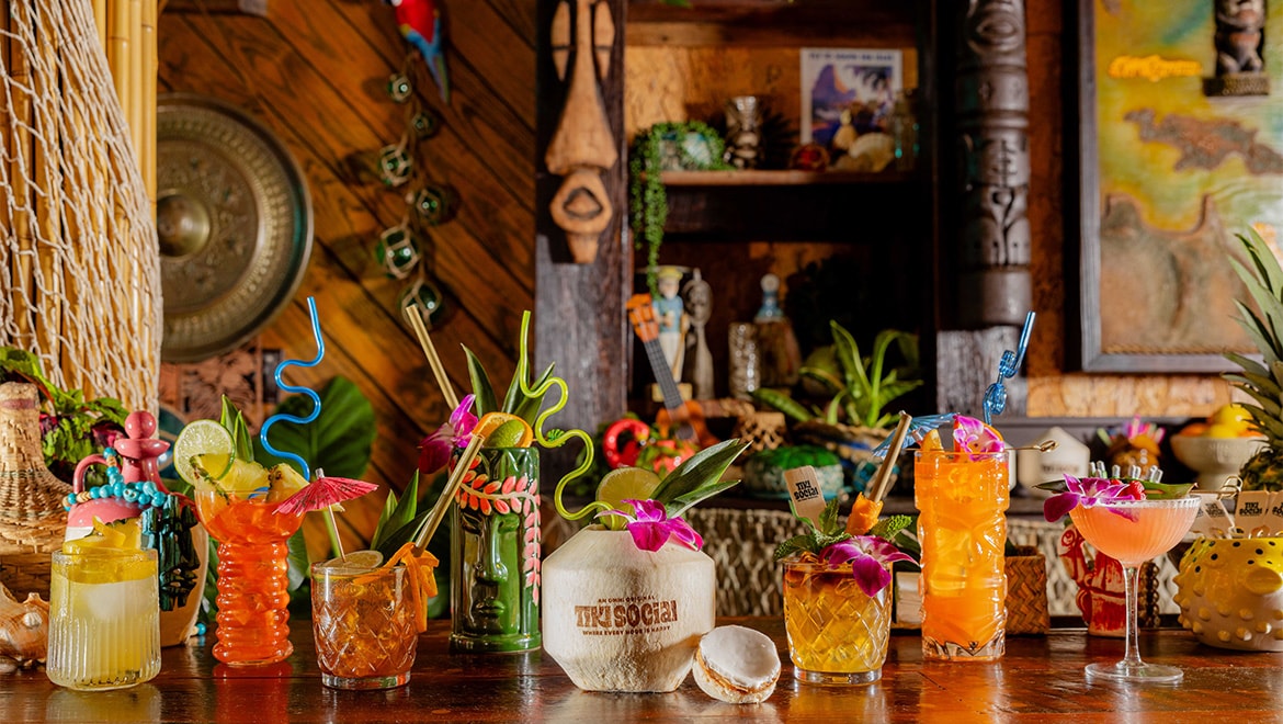 tiki social dining