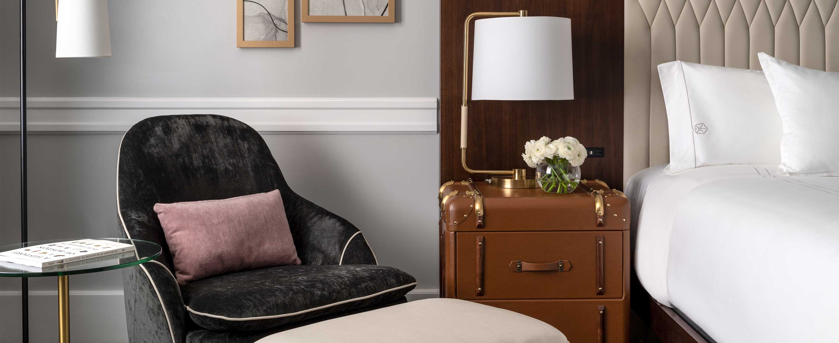 Guest room with king bed