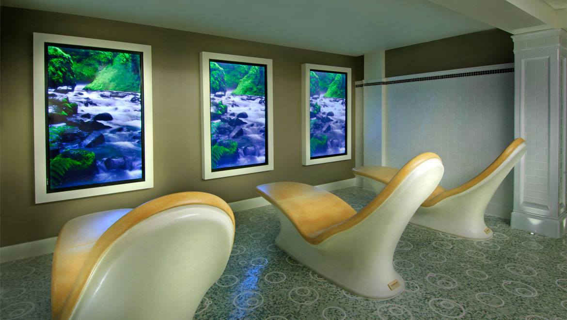 Heated lounge chairs in Hot Springs