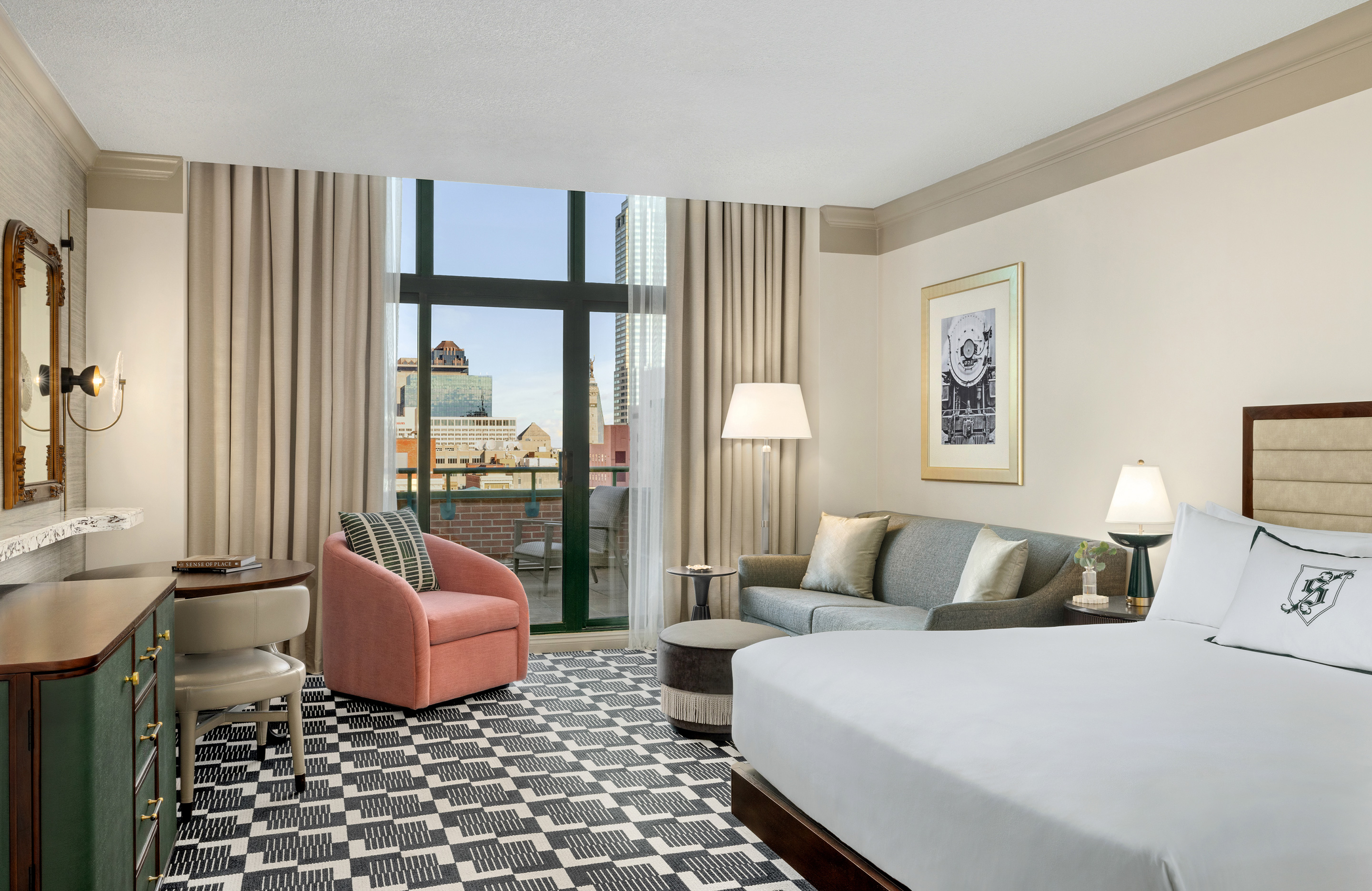 premier king balcony