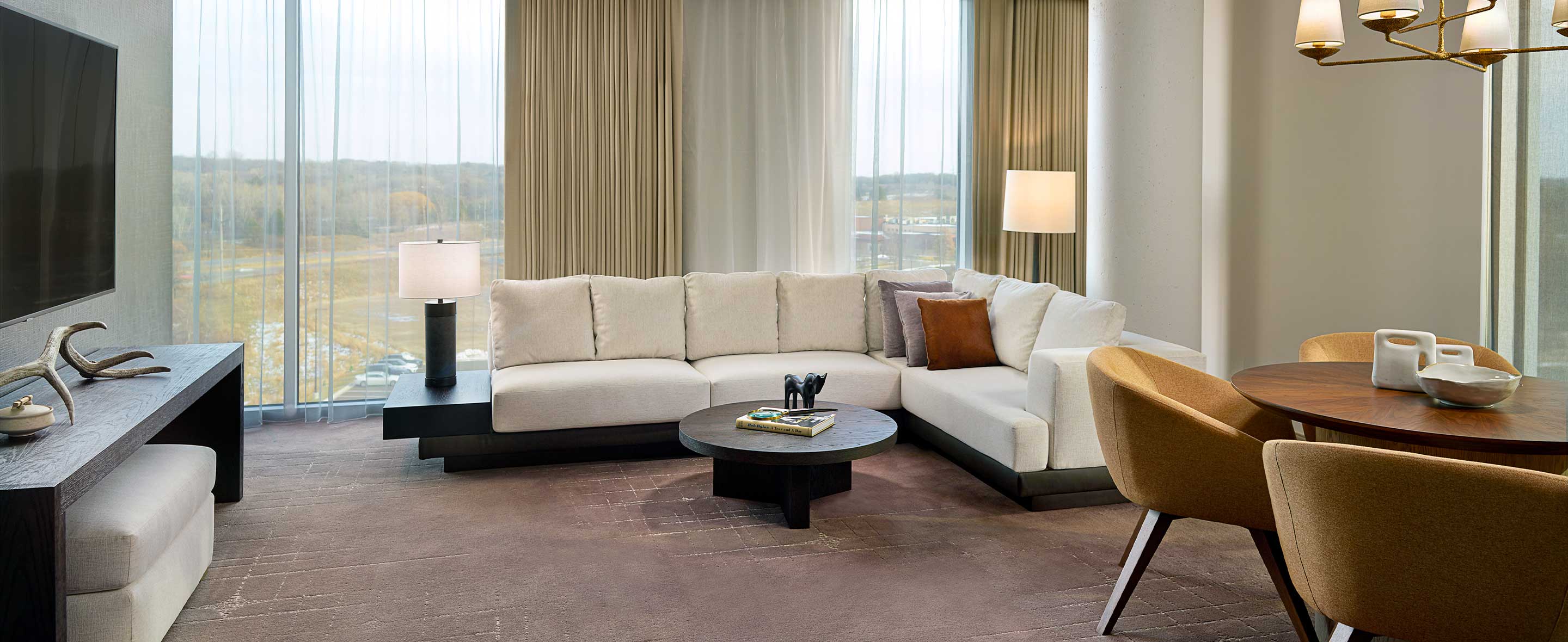 Guest suite living room area