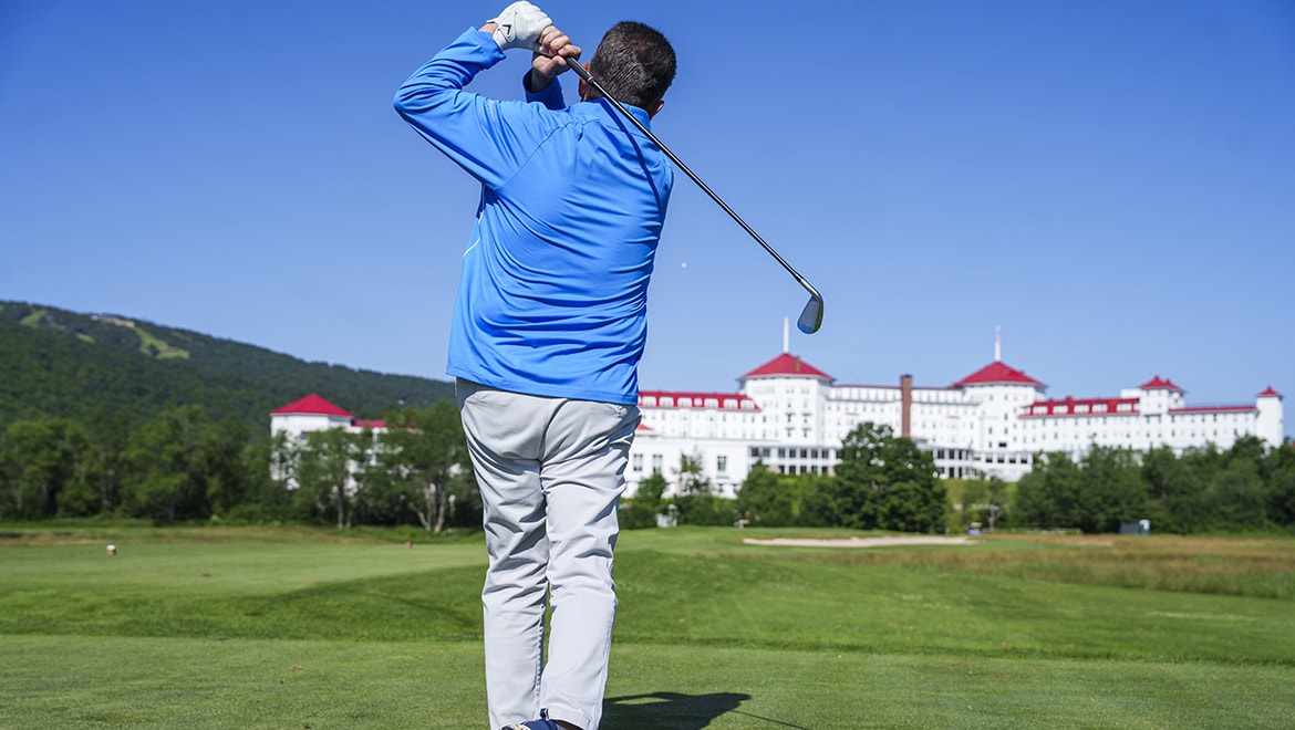 Man golfing