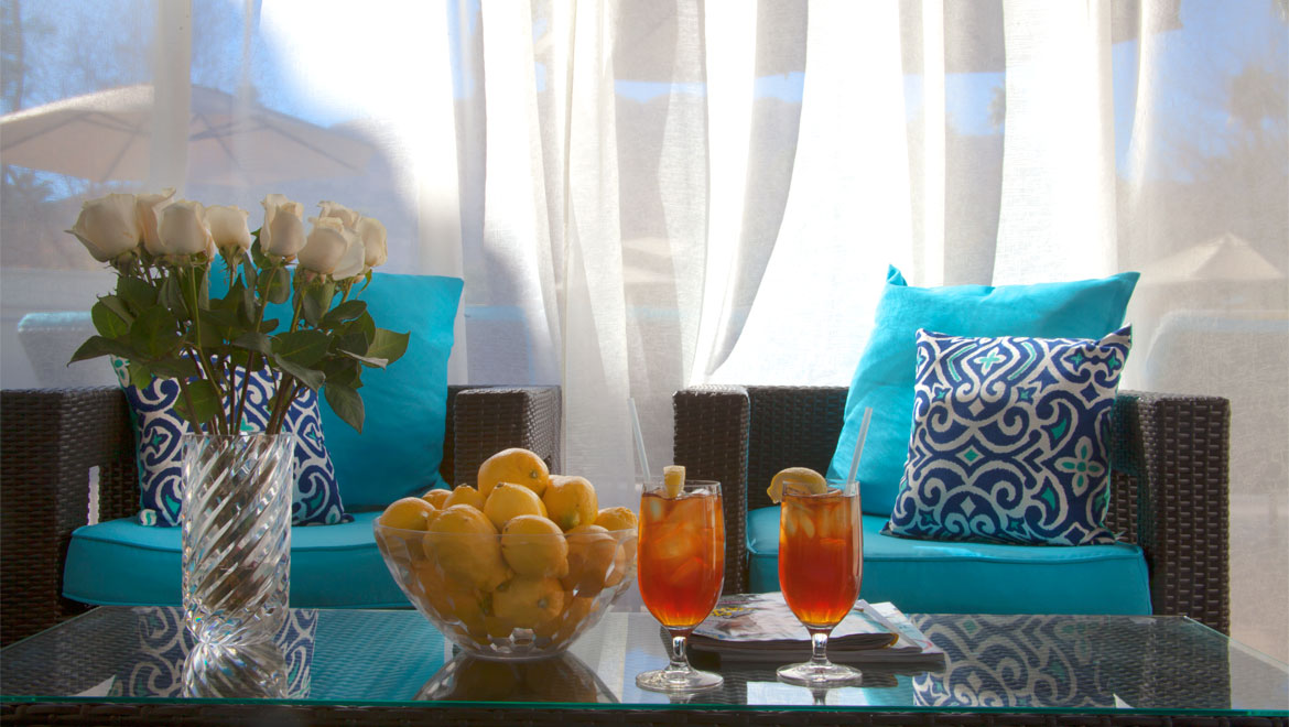Omni Rancho spa seating and drinks 