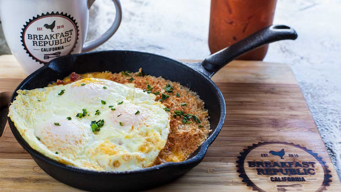 Breadfast dish