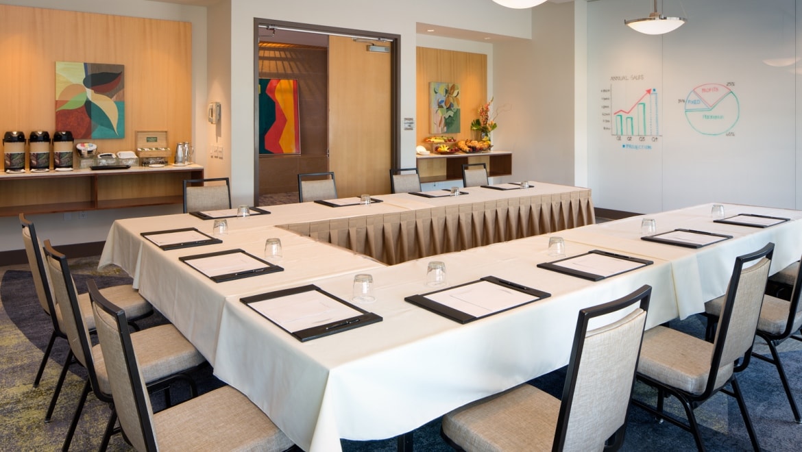 Gaslamp Room U Shape