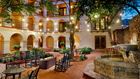 Omni La Mansión del Rio courtyard
