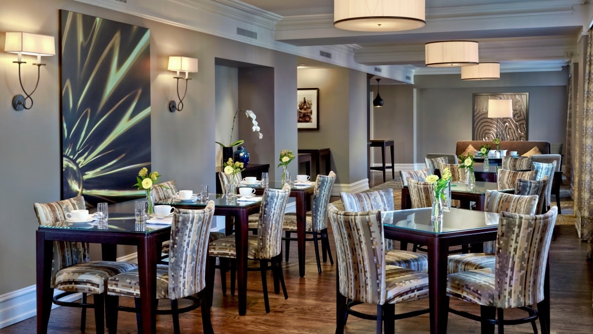 Royal Club Lounge in Toronto