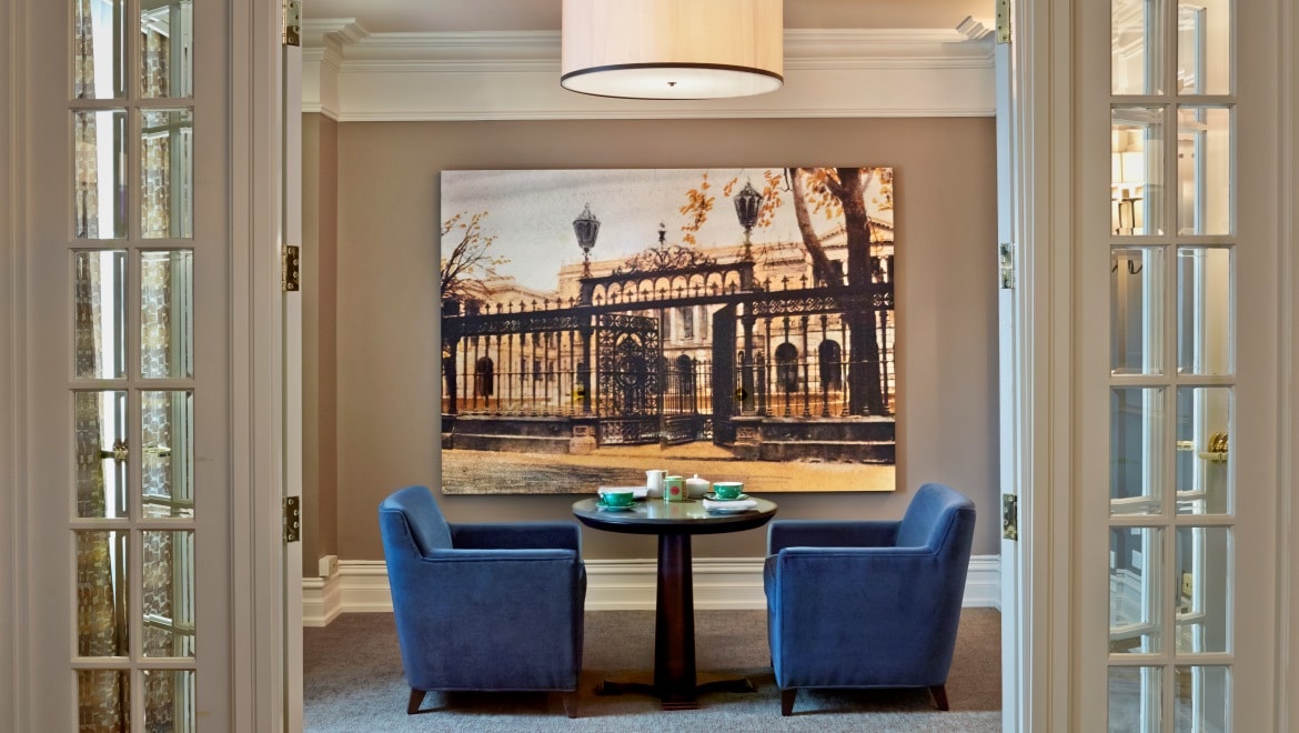 Royal Club Lounge in Toronto